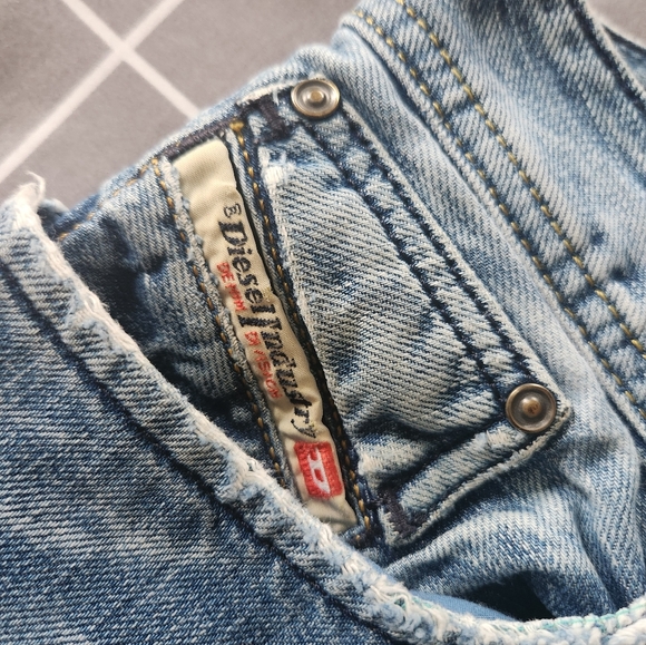 Diesel Zaghor Medium Blue Embroidered Back Pocket Jeans - Picture 4 of 4